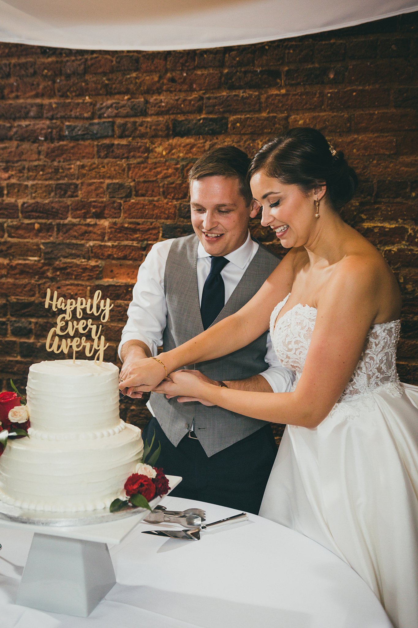 Georgia Frieght Room Jewish Wedding Atlanta Photographers 